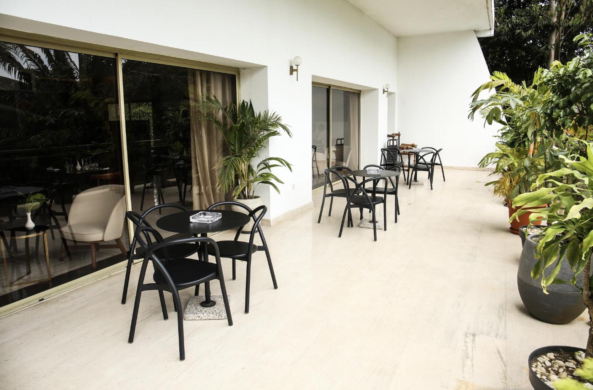 Hotel Lepic Abidjan Esterno foto